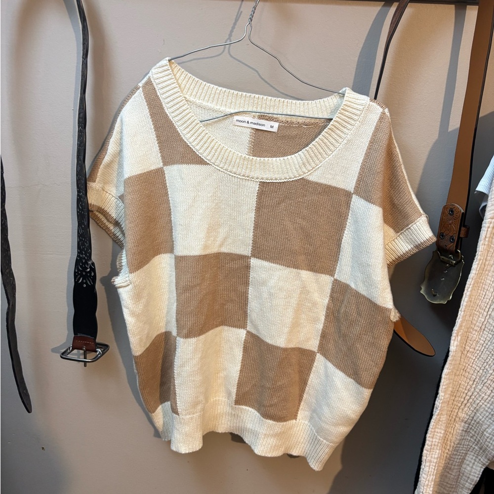 Moon & Madison Cream and Tan Knit Sweater
